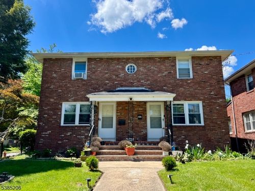201 E 9th St, Plainfield, NJ, 07060-2530 | Card Image