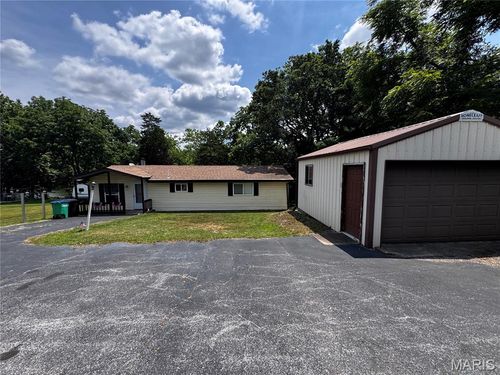 14280 W Sunrise Lake Dr, De Soto, MO, 63020-5404 | Card Image