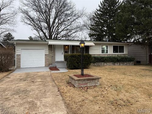 725 Hazelvalley Dr, Hazelwood, MO, 63042-3512 | Card Image