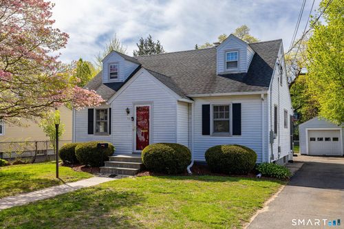 73 Layton St, West Hartford, CT, 06110-1133 | Card Image