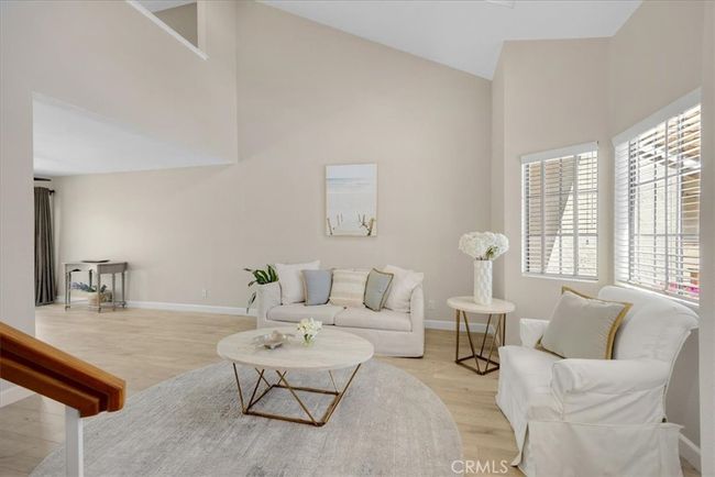 Living Area | Image 9