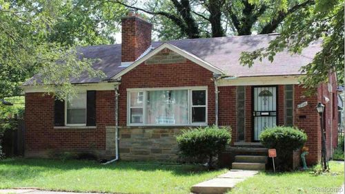 17186 Munich St, Detroit, MI, 48224-2211 | Card Image