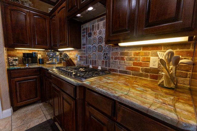 Kitchen | Image 11