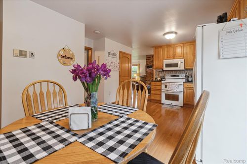 2057 W Brown Rd, Mayville, MI, 48744-9608 | Card Image