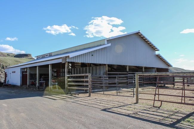 821 Old State Highway 26, House other with 3 bedrooms, 3 bathrooms and null parking in Lacrosse WA | Image 37