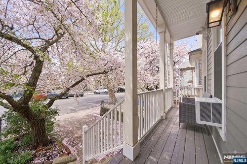 22 Laidlaw Avenue, Jersey City, NJ, 07306 | Card Image