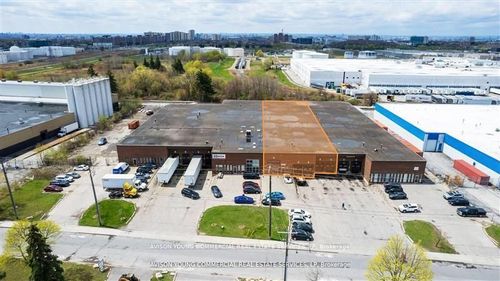 2-400 Flint Rd, North York, ON, M3J2J4 | Card Image