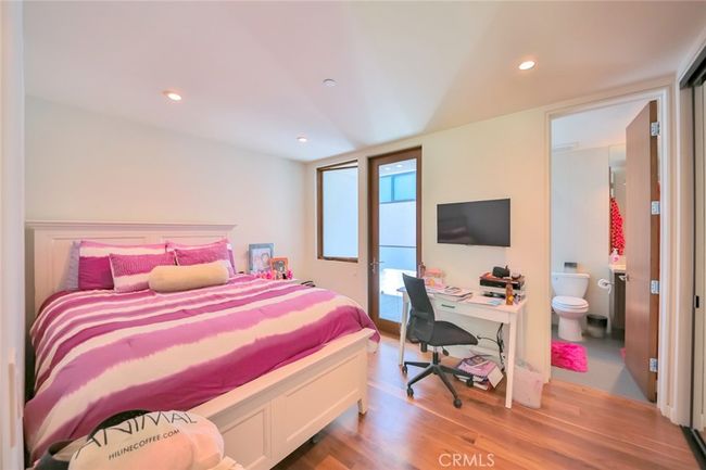 104 Manhattan Ave, Townhouse with 4 bedrooms, 4 bathrooms and 4 parking in Manhattan Beach CA | Image 21