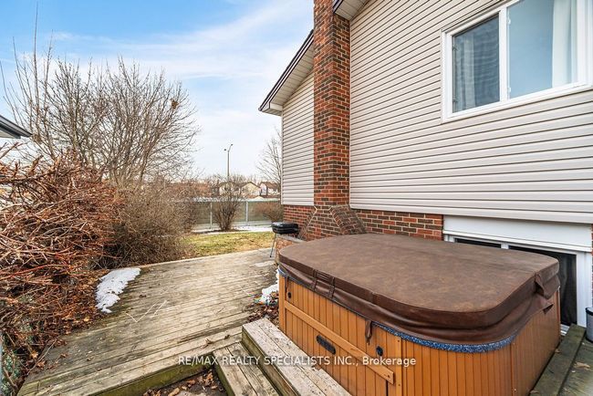 36 Blackthorn Lane, House other with 6 bedrooms, 2 bathrooms and 4 parking in Brampton ON | Image 40