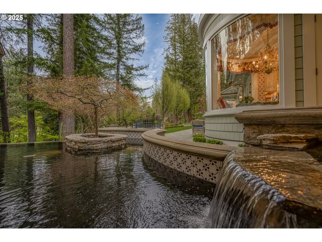 503 Quail Ln, House other with 3 bedrooms, 4 bathrooms and 3 parking in Grants Pass OR | Image 9