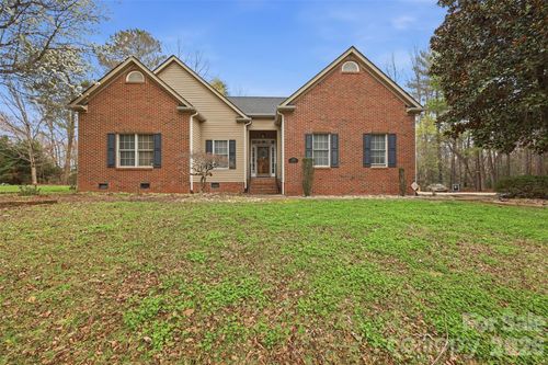 7594 Church Rd, Taylorsville, NC, 28681-7385 | Card Image