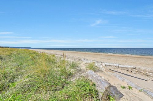 103 Harbor Beach Rd, Miller Place, NY, 11764-1319 | Card Image