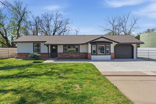 6115 N Hydraulic Ave, Park City, KS, 67219-2415 | Card Image