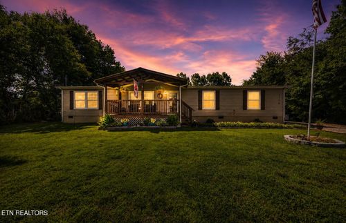 2718 Mynatt Rd, Knoxville, TN, 37918-4624 | Card Image
