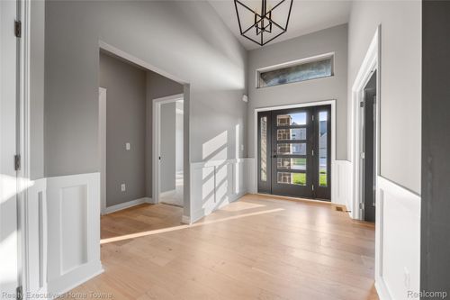 35603 Addison Dr, New Baltimore, MI, 48047-5858 | Card Image