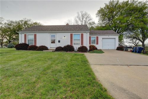 7726 Sni A Bar Road, Kansas City, MO, 64129 | Card Image