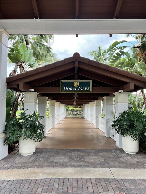 401-10750 Nw 66th St, Doral, FL, 33178-3772 | Card Image