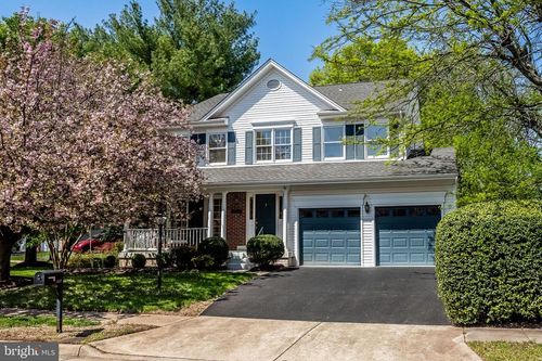 13626 Old Chatwood Pl, CHANTILLY, VA, 20151-3370 | Card Image