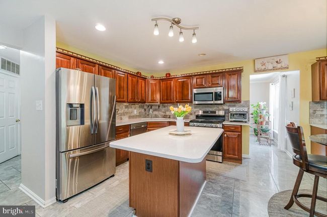 17616 Chisholm Ln, House other with 5 bedrooms, 4 bathrooms and null parking in DUMFRIES VA | Image 4