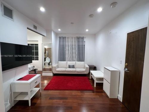 2-526 15th St, Miami Beach, FL, 33139-3645 | Card Image