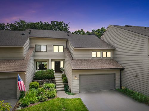 1541 Kirkwood Dr, Geneva, IL, 60134-1659 | Card Image
