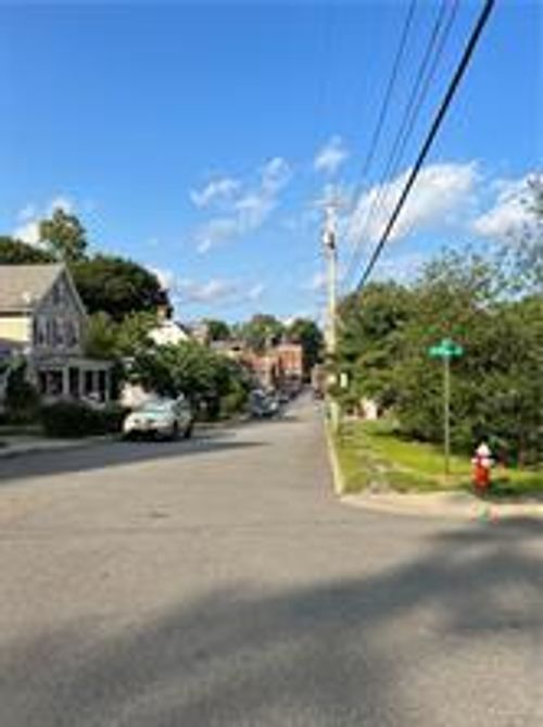 1 Dewindt St, Beacon, NY, 12508-2711 | Card Image