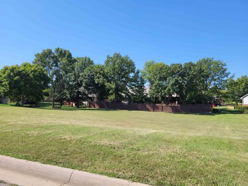 3119 Elwell Dr, Winfield, KS, 67156-8518 | Card Image