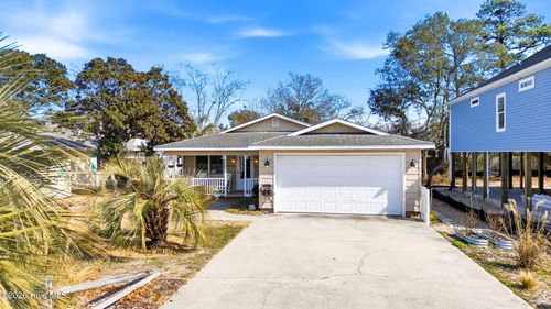 132 Ne 32nd St, Oak Island, NC, 28465-5921 | Card Image