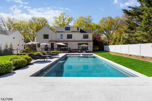 13 Robert Dr, Chatham Twp, NJ, 07928-1607 | Card Image