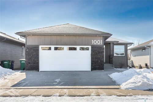 1001 Maplewood Dr, Moose Jaw, SK, S6J0E4 | Card Image