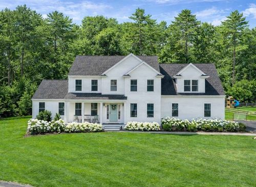 28 Prince Snow Cir, Mattapoisett, MA, 02739-1672 | Card Image