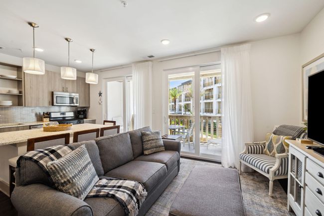 Living Room | Image 10