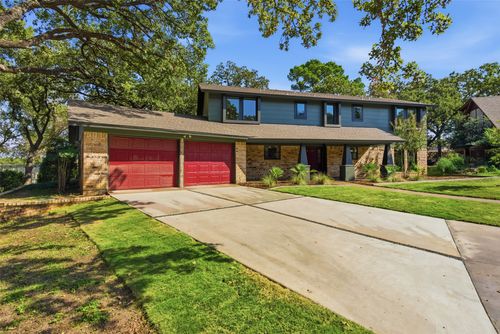 401 Rocky Canyon Ct, Arlington, TX, 76011-3234 | Card Image