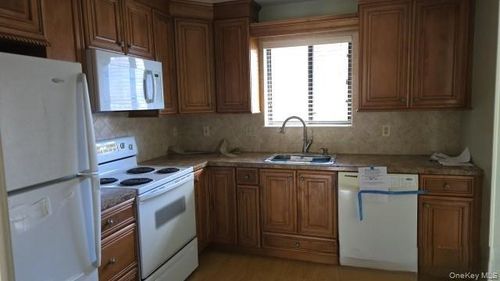 503 Mountain Laurel Dr, Monroe, NY, 10950-5106 | Card Image