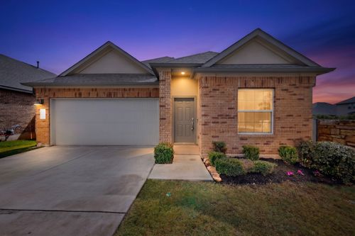 941 Legends Ln, Georgetown, TX, 78628-2777 | Card Image