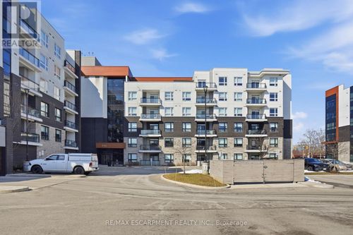 618-320 Plains Rd E, Burlington, ON, L7T0C1 | Card Image