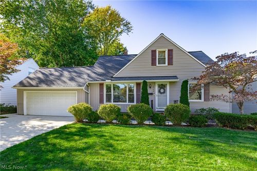 1746 Hawthorne Drive, Mayfield Heights, OH, 44124 | Card Image