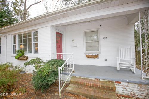 264 E Indiana Ave, Southern Pines, NC, 28387-6032 | Card Image
