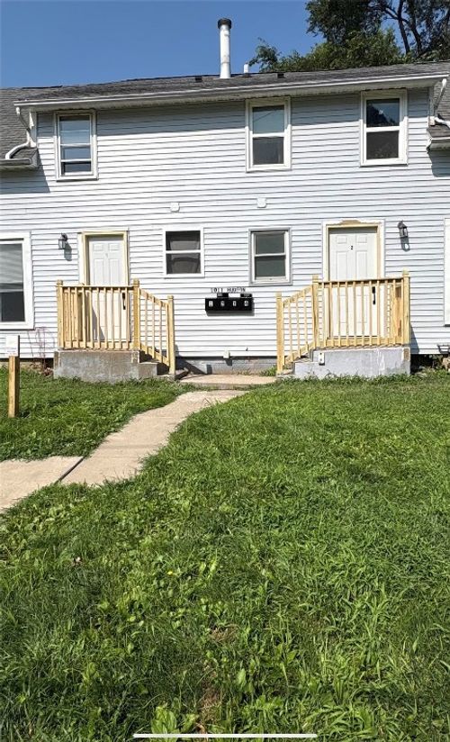 1011 Hudson Ave, Iowa City, IA, 52246-5308 | Card Image