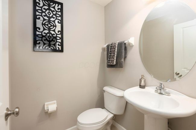 7275 Billy Goat Dr, Condo with 2 bedrooms, 3 bathrooms and null parking in New Albany OH | Image 19