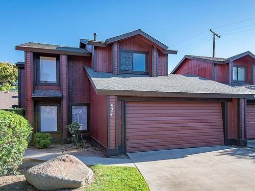 924 E Oakridge Avenue, Visalia, CA, 93292 | Card Image