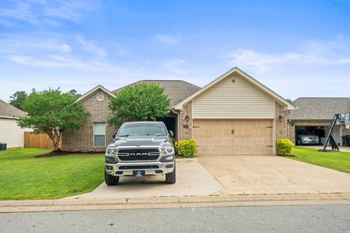 565 Wisteria Dr, Bauxite, AR, 72011-8933 | Card Image