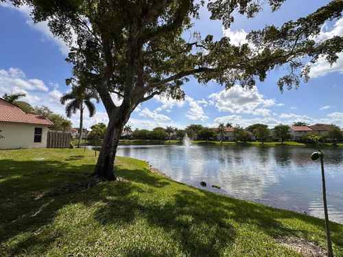 602 Nw 108th Ter, Pembroke Pines, FL, 33026-4021 | Card Image