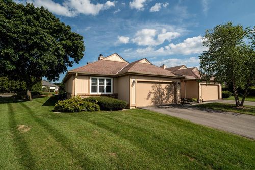 627 W Aspenwood Court, Bayside, WI, 53217 | Card Image