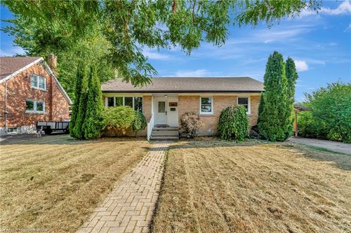 154 Brentwood Ave, Kitchener, ON, N2H2E1 | Card Image