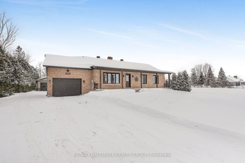 2431 Bay Rd, L'orignal, ON, K0B1K0 | Card Image