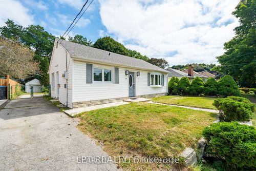 1079 Deta Rd, Mississauga, ON, L5E2R6 | Card Image