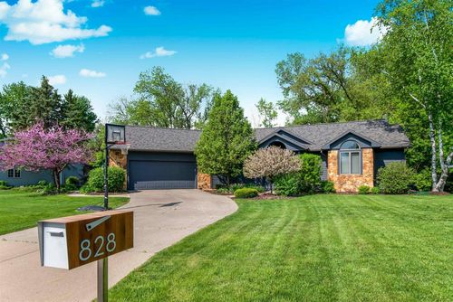 828 Tamarack Way Way, VERONA, WI, 53593 | Card Image