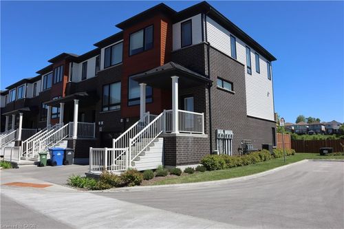 15 Sora Lane, Guelph, ON, N1E0T4 | Card Image