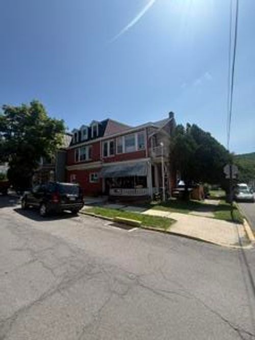 6-502 Center St, Jim Thorpe, PA, 18229-2101 | Card Image